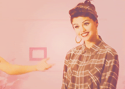 Selena Gomez gif photo: Selena Gomez gif img1521598085.gif