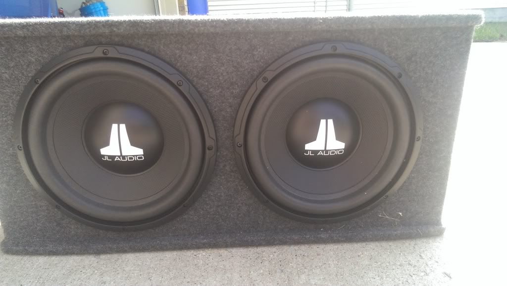 FS (USA,KY) JL Audio 2 12" Sub Box & JL Audio 1000w AMP 650 IW