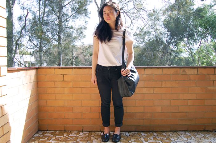 white tshirt black jeans bass loafers