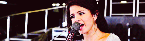 Selena Gomez gif photo: Selena Gomez Gif tumblr_mofpwzwYcA1svfdrlo2_500_zps8d53e7f0.gif