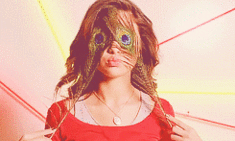 Selena Gomez gif photo: Selena Gomez Gif v96_zps4b285b33.gif
