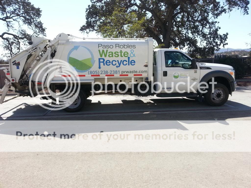 Ford garbage truck #2