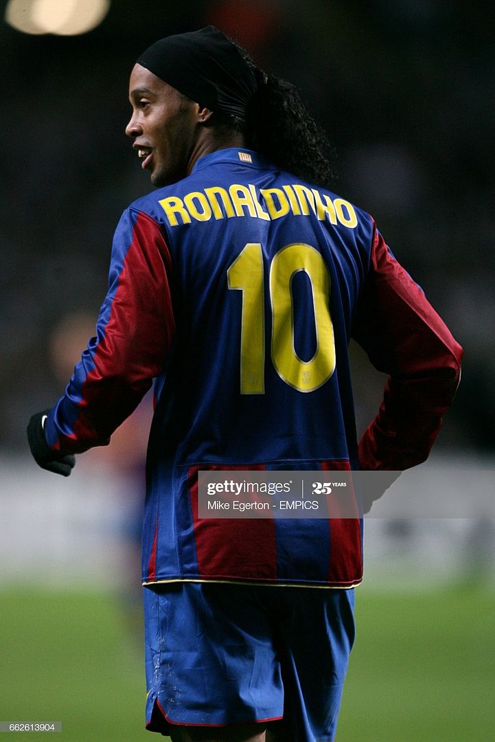 Barcelona 2004-2006 Ronaldinho #10 Homekit Nameset Printing